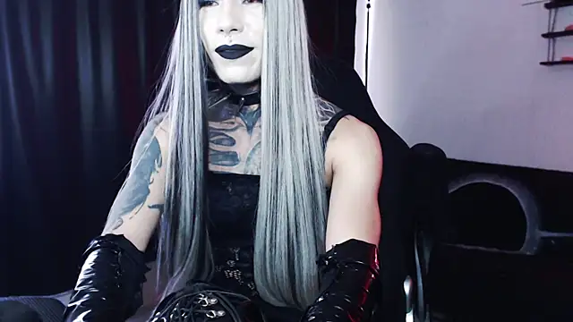 Snapshot of april_simons2 chatting on February 19, 9:11 pm april simons2 online show from February 19, 9:11 pm