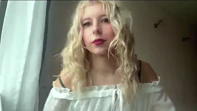 Snapshot of LaniDabato chatting on July 30, 8:35 am LaniDabato online show from July 30, 8:35 am
