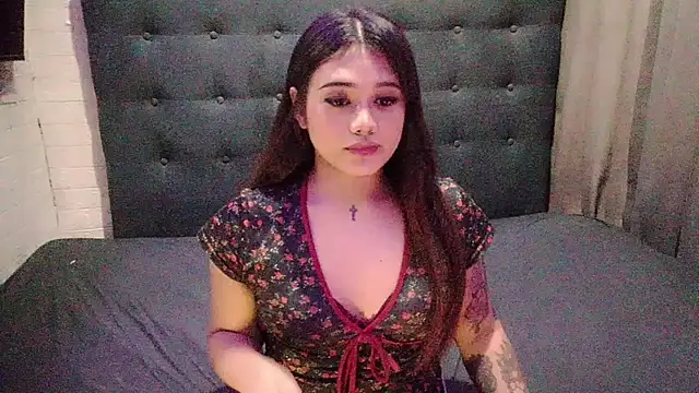 Snapshot of FoxxyJesa chatting on June 13, 3:43 pm FoxxyJesa online show from June 13, 3:43 pm