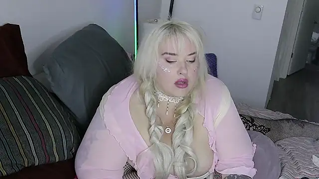BBWBELLABELLY online show from August 6, 9:06 pm