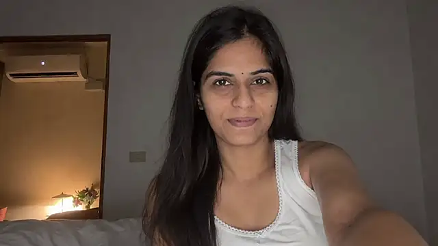 Snapshot of Priyanka2006a chatting on July 30, 5:23 pm Priyanka2006a online show from July 30, 5:23 pm