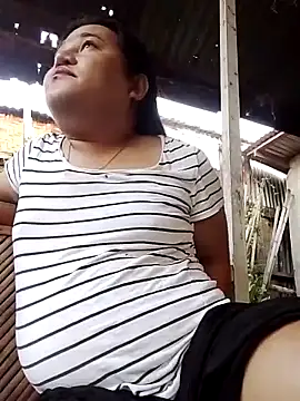 Snapshot of Andrea0414 chatting on February 15, 10:28 pm Andrea0414 online show from February 15, 10:28 pm