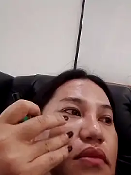 Snapshot of Andrea0414 chatting on March 3, 7:14 am Andrea0414 online show from March 3, 7:14 am