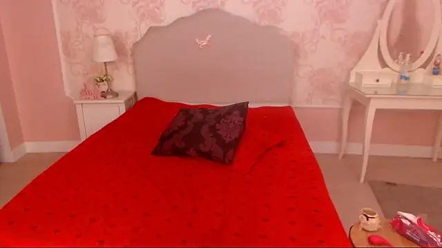 Snapshot of LadyAlana chatting on December 28, 1:29 am LadyAlana online show from December 28, 1:29 am