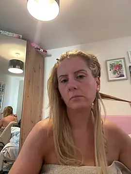 Elegant Erin online show from August 7, 1:13 pm