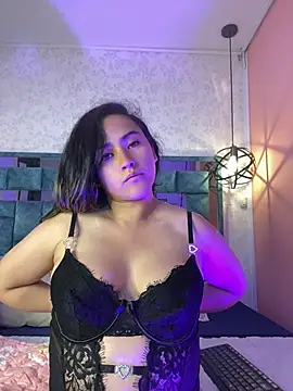 Snapshot of sophia_pink20 chatting on August 3, 12:10 pm sophia pink20 online show from August 3, 12:10 pm