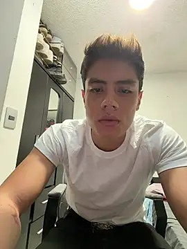 Fernandoroddd online show from August 9, 5:56 am