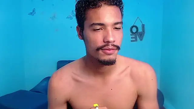 Snapshot of wolf_vip_ chatting on August 2, 5:11 pm wolf vip online show from August 2, 5:11 pm