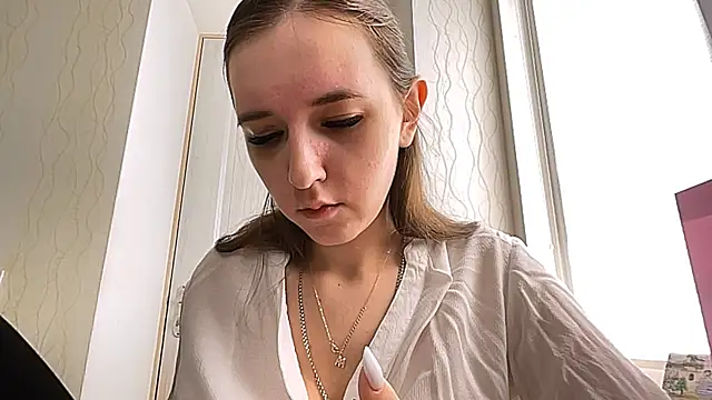 Snapshot of mia_labs1 chatting on August 3, 9:04 am mia labs1 online show from August 3, 9:04 am