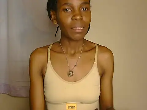 petitevixenn online show from August 4, 11:29 pm