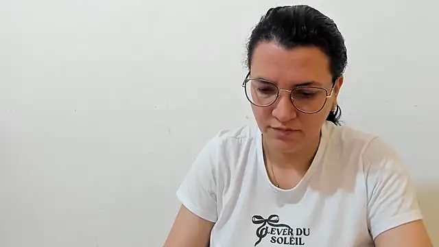 MARILYN GARCIA online show from November 9, 4:27 pm