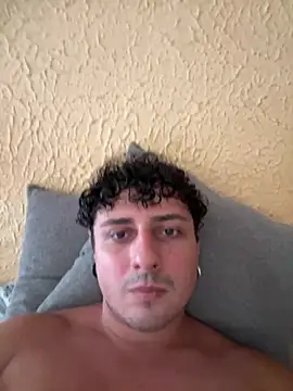 Snapshot of la_volpe_mangia_uva chatting on August 6, 2:52 pm la volpe mangia uva online show from August 6, 2:52 pm