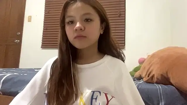 SteffanieHearson online show from August 9, 3:28 pm