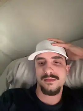 Snapshot of guilhermebolsson chatting on August 7, 4:42 pm guilhermebolsson online show from August 7, 4:42 pm