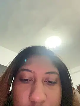 Snapshot of Abrilcastro chatting on August 7, 3:58 pm Abrilcastro online show from August 7, 3:58 pm