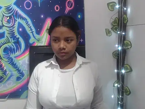 Snapshot of lau_sofia21 chatting on August 8, 12:40 pm lau sofia21 online show from August 8, 12:40 pm