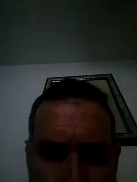 Snapshot of Alfredo909090 chatting on August 8, 8:44 pm Alfredo909090 online show from August 8, 8:44 pm
