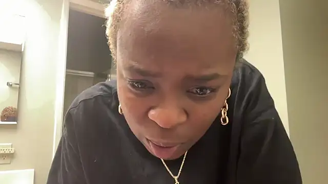 SimoneSavage online show from November 21, 12:32 am