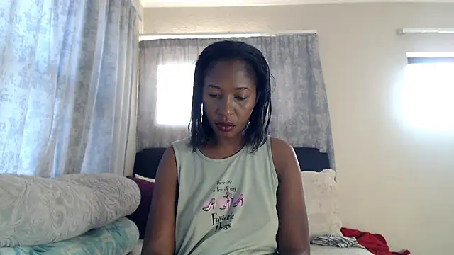 Snapshot of leanna23 chatting on October 11, 4:44 am leanna23 online show from October 11, 4:44 am