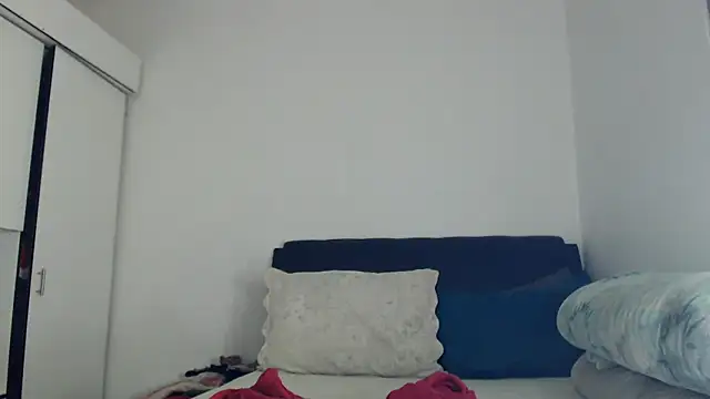 Snapshot of leanna23 chatting on July 12, 11:51 pm leanna23 online show from July 12, 11:51 pm