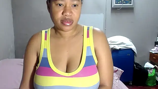 BigAreola26 online show from June 7, 7:01 am