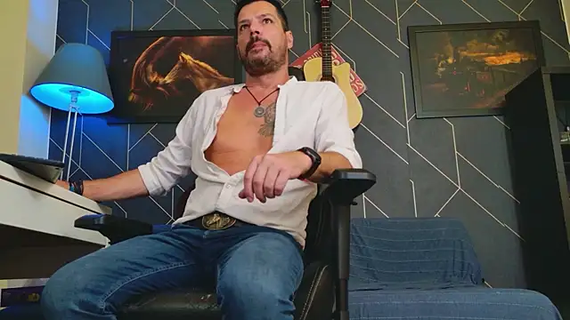 ChrisKox online show from October 21, 1:56 pm