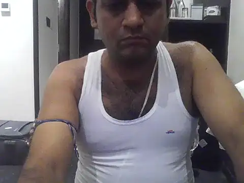 Snapshot of rarindam17 chatting on February 25, 1:26 am rarindam17 online show from February 25, 1:26 am