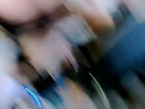 Snapshot of BeautifullLust chatting on October 13, 4:23 am BeautifullLust online show from October 13, 4:23 am