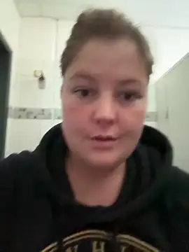 BootyLola online show from September 19, 8:05 am