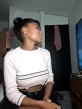 Snapshot of angel_allis chatting on December 13, 4:22 am angel allis online show from December 13, 4:22 am