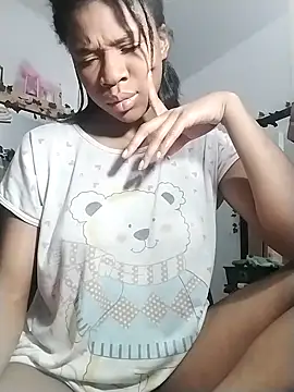 Snapshot of angel_allis chatting on February 25, 3:52 am angel allis online show from February 25, 3:52 am