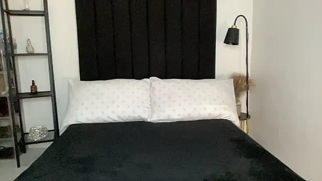 Snapshot of your_bianca69 chatting on February 15, 7:51 am your bianca69 online show from February 15, 7:51 am