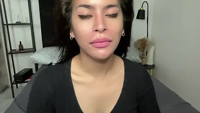 Snapshot of your_bianca69 chatting on July 8, 12:15 am your bianca69 online show from July 8, 12:15 am
