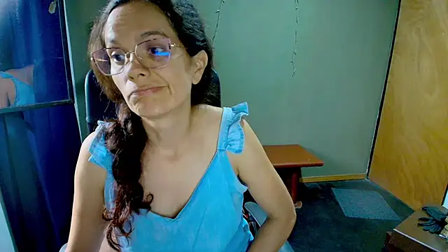 Snapshot of Nattyslave4U chatting on March 11, 9:59 pm Nattyslave4U online show from March 11, 9:59 pm