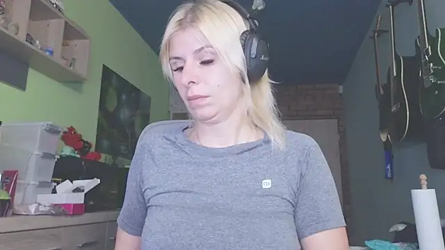 Snapshot of karmija chatting on October 13, 7:58 pm karmija online show from October 13, 7:58 pm