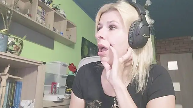 Snapshot of karmija chatting on October 20, 8:31 pm karmija online show from October 20, 8:31 pm