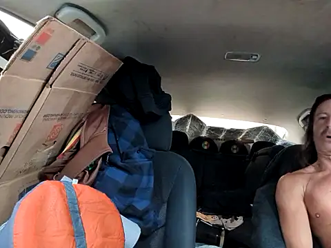 OGXXXOG online show from March 14, 9:00 pm