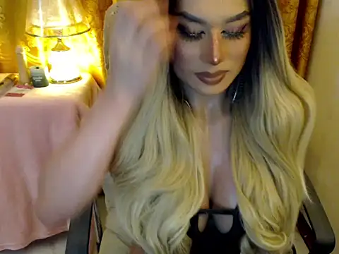 yourmistressofevil69 online show from May 1, 8:24 pm