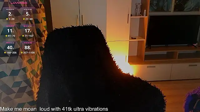 Snapshot of MilanaOmg chatting on February 25, 8:07 pm MilanaOmg online show from February 25, 8:07 pm