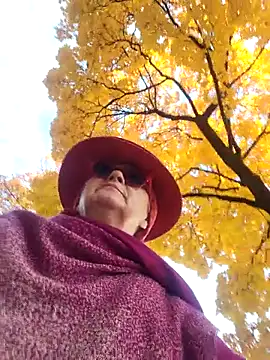 Snapshot of MucMilf59 chatting on October 15, 8:36 am MucMilf59 online show from October 15, 8:36 am