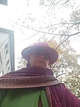 Snapshot of MucMilf59 chatting on October 16, 9:54 am MucMilf59 online show from October 16, 9:54 am