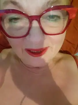 Snapshot of MucMilf59 chatting on November 1, 11:18 pm MucMilf59 online show from November 1, 11:18 pm