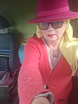 Snapshot of MucMilf59 chatting on November 19, 12:38 pm MucMilf59 online show from November 19, 12:38 pm