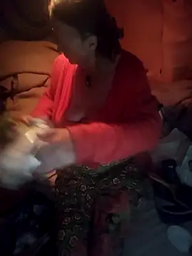 MucMilf59 online show from April 15, 7:58 pm