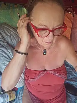 Snapshot of MucMilf59 chatting on July 1, 6:37 am MucMilf59 online show from July 1, 6:37 am