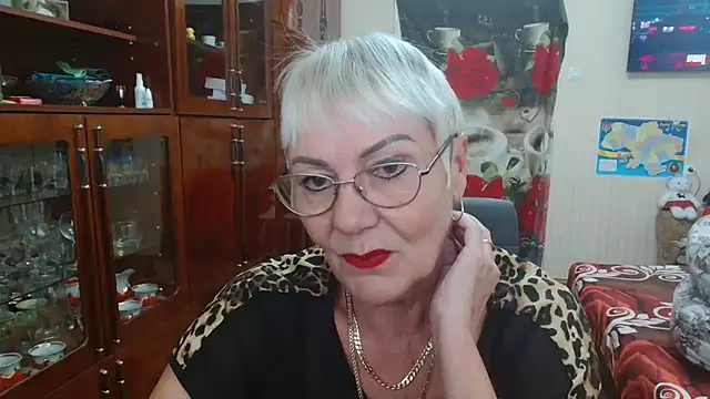 JenaCheim online show from October 1, 5:46 am