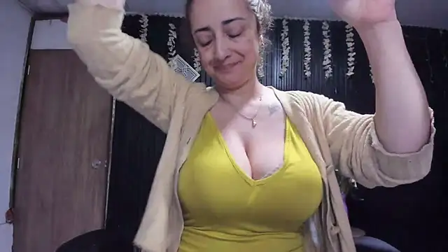 lalanaughty online show from January 10, 11:01 am