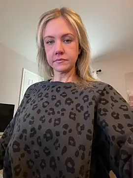Snapshot of Kay_Cakes chatting on March 18, 1:14 pm Kay Cakes online show from March 18, 1:14 pm