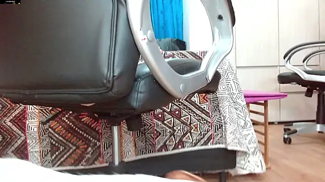 Snapshot of khloeHermaprodit3 chatting on February 22, 7:01 pm khloeHermaprodit3 online show from February 22, 7:01 pm