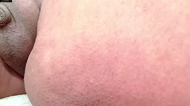 Snapshot of khloeHermaprodit3 chatting on March 1, 6:54 pm khloeHermaprodit3 online show from March 1, 6:54 pm